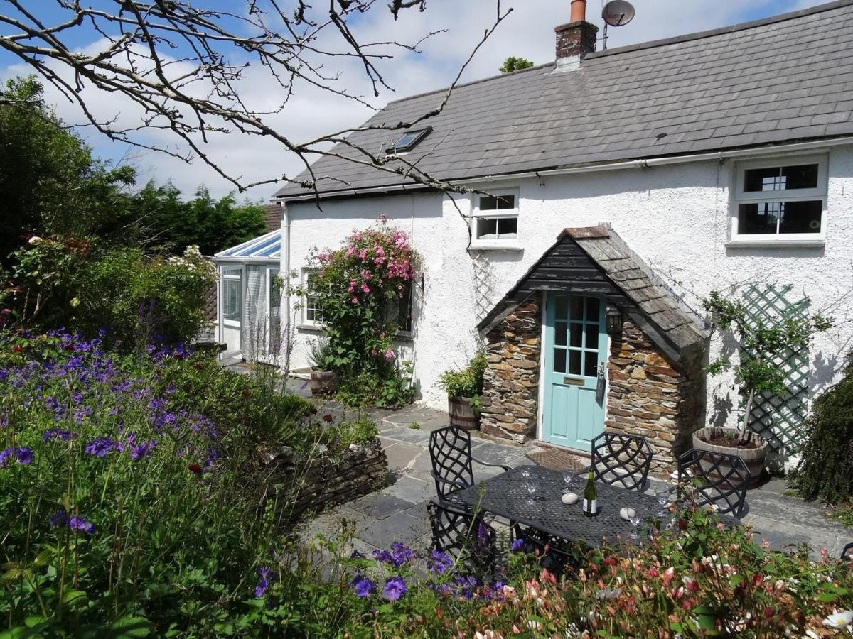 Mays Cottage Saint Issey Exterior photo